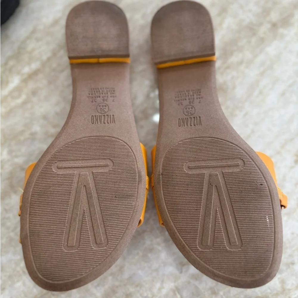 Gold and Tan Yellow Amber Chain-Link Sandals